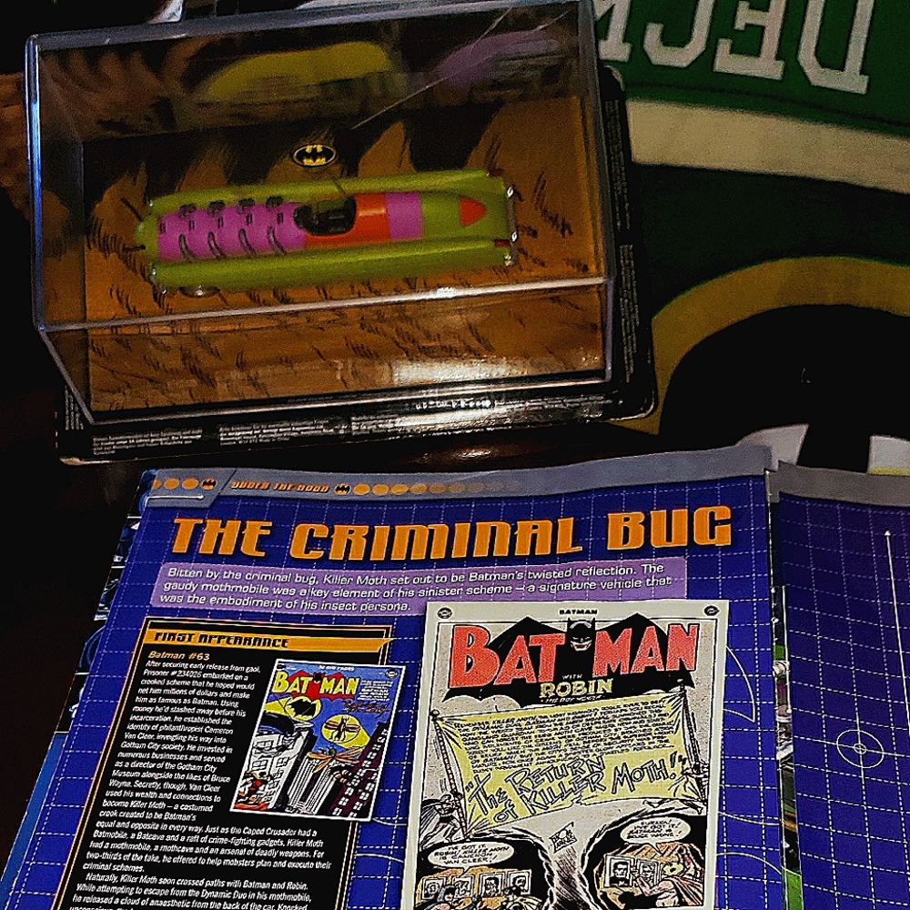 NWT Die' 'cast metal Batmobile NWT